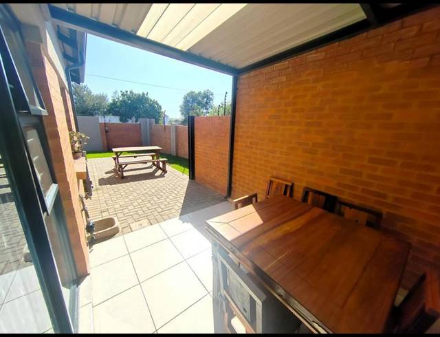 2 BEDROOM TOWNHOUSE FOR SALE IN MONTANA